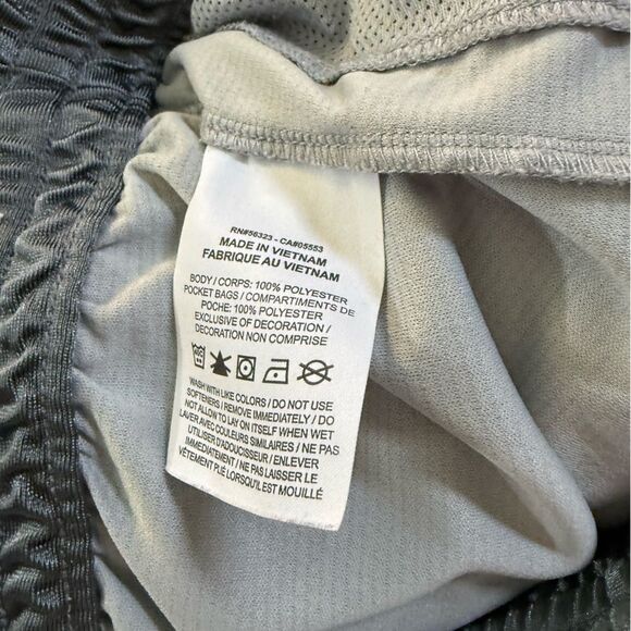Nike Gray Athletic Shorts, boys XL - Picture 4 of 4